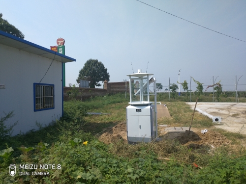 太陽能殺蟲燈的工作原理是什么？