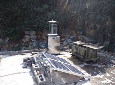 自動蟲情測報燈